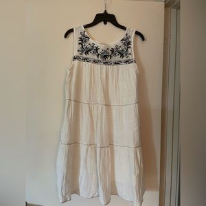 White dress - Small